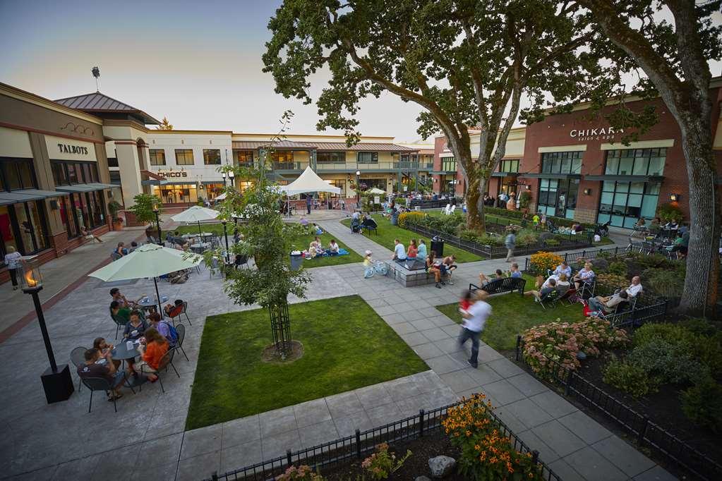 Hyatt Place Eugene/Oakway Center Екстериор снимка